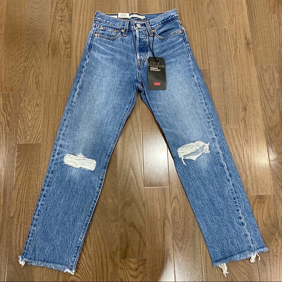 Levi’s Wedgie Fit Women's Jeans - Picture 4 of 8